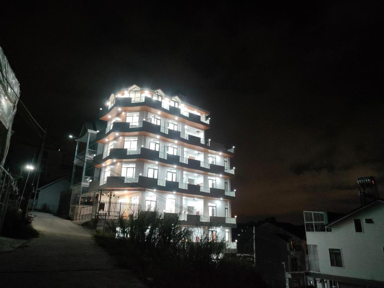 Отель Khach San Anh Sang - Light House Далат Экстерьер фото